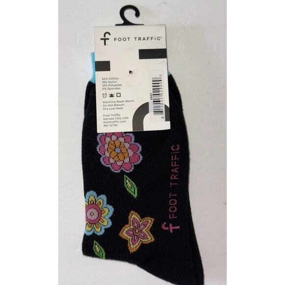 Foot Traffic Women's Girl Power Flower Print Black Pink Crew Socks Sz 4-10 NWT - Picture 2 of 4